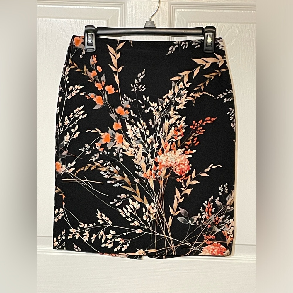 Talbots Size 2 Petite Knee-Length Floral Pencil Skirt